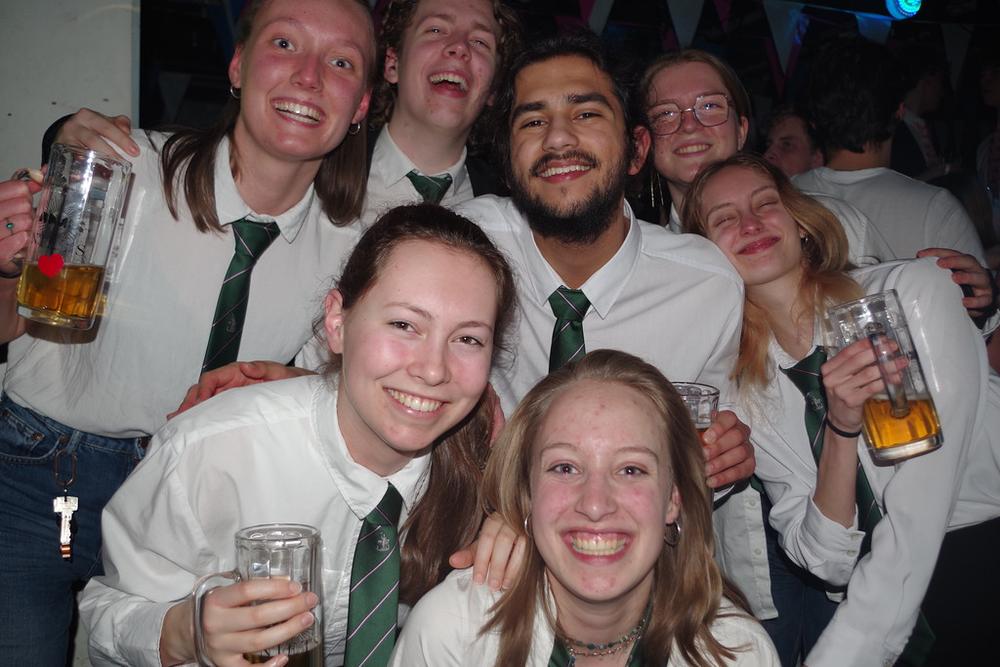 Groepsfoto_1000_L_bierfeest.jpg